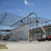 Navicelli (Pisa) - Progettazione delle strutture portanti in acciaio Navicelli (Pisa) - Progettazione delle strutture portanti in acciaio
